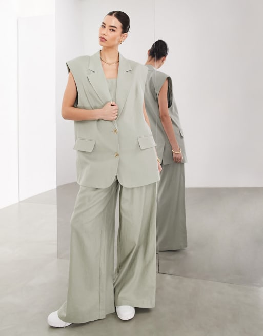 ASOS EDITION - Lange gilet, crop top en pantalon in zacht groen