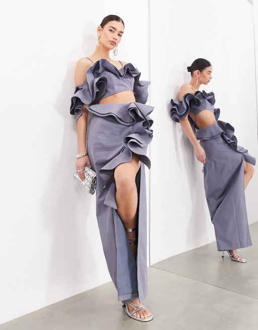 ASOS Edition – Niebieski zestaw z falbanką i surowym brzegiem: spódnica maxi i krótki top