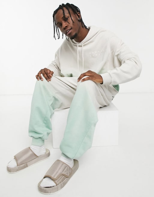 ASOS – Unrvlld Spply – Oversize-Set in Grau mit Batikmuster
