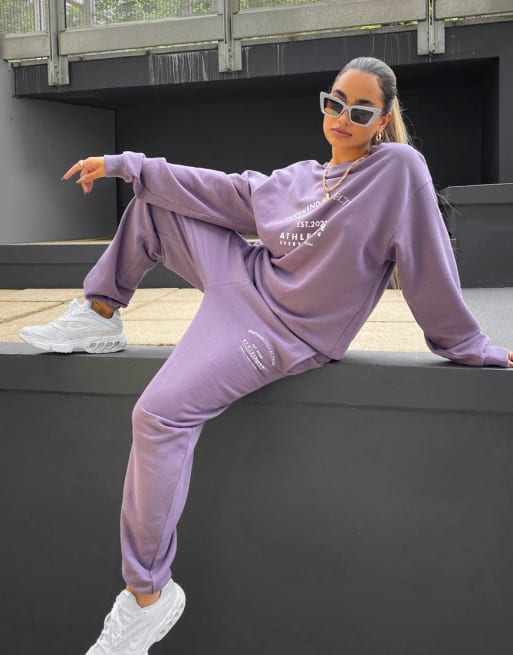 ASOS - Weekend Collective - Coordinato oversize color melanzana con logo arcuato