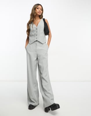 Weekend Wear 4
