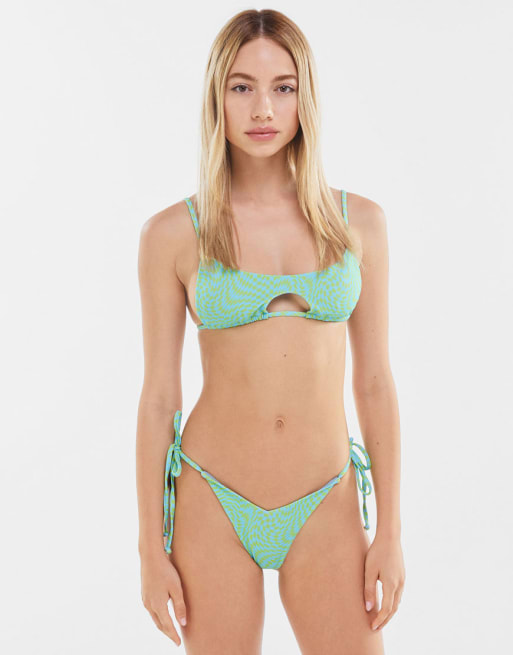 Bershka - Bikiniset met geometrische print en uitsnijding in groen