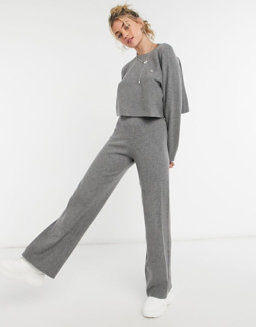 Gebreide broek en trui new arrivals