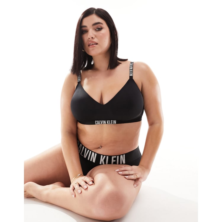 Calvin Klein Ribbed Badge Tee Calvin Klein Curve Intense Power Micro lingerie set in black ClassicfuncenterShops