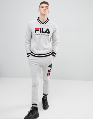 gris con diseño retro Fila | ASOS