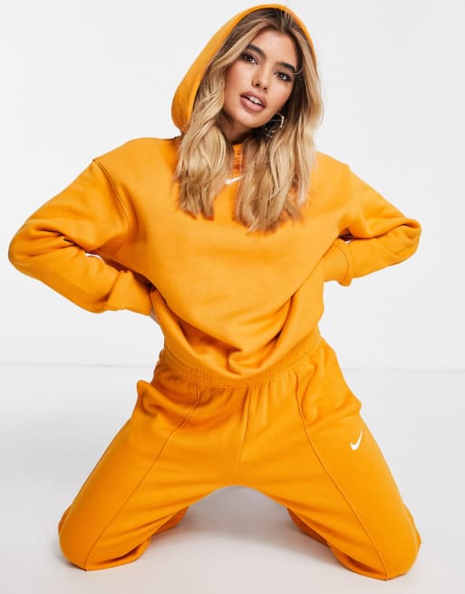 Ch ndal naranja con logo peque o de Nike ASOS