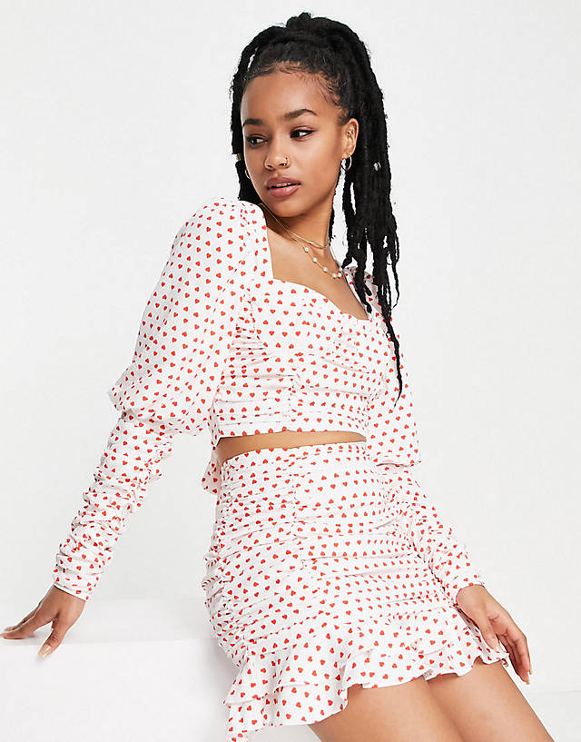 Collective The Label Petite - long sleeve top and mini skirt co-ord in ditsy heart
