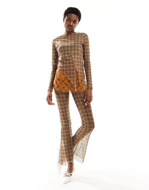 COLLUSION - Ensemble top asymétrique à carreaux avec coutures apparentes, pantalon et jupe - Multicolore