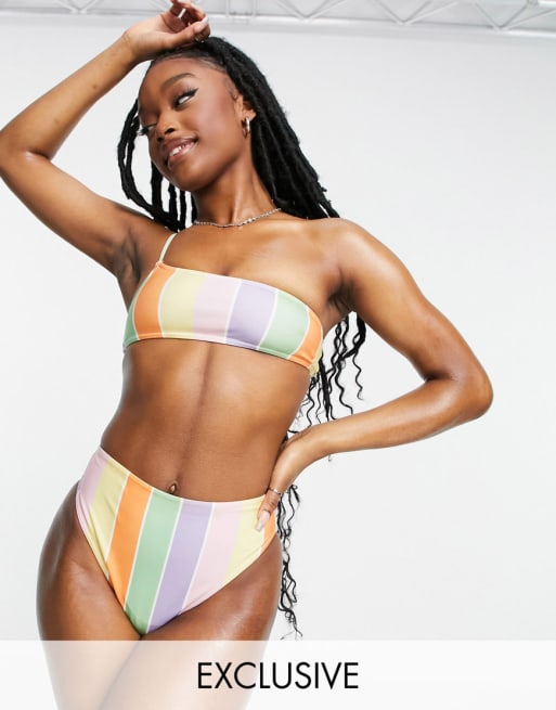 COLLUSION - Gestreepte bikini met asymmetrische bikinitop en bikinibroekje met hoge taille in pastelkleuren