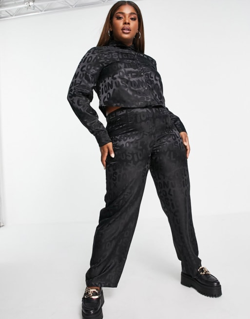 COLLUSION Plus - Ensemble chemise courte et pantalon en satin - Noir