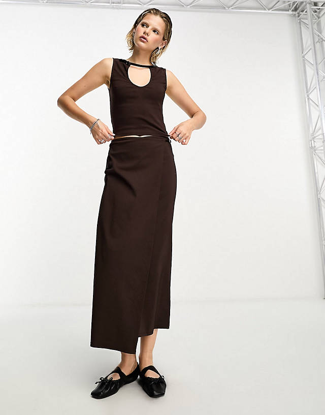 Collusion - strap detail bengaline long sleeve top and skirt in brown
