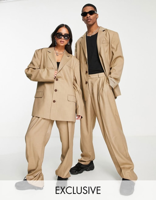 COLLUSION Unisex - Combi-set van pantalon met ballonpijpen en oversized blazer in camel