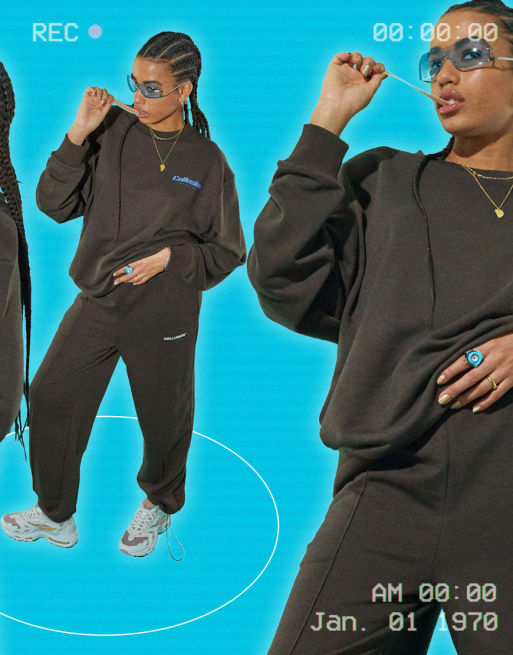COLLUSION Unisex - Ensemble avec jogger large et sweat-shirt avec logo en relief