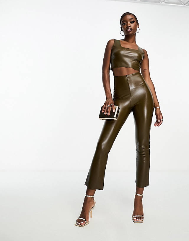 Commando - co-ord faux leather cropped flare leggings and crop top in green