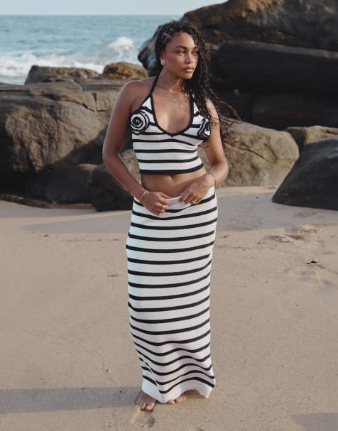 Conjunto blanco y negro a rayas con detalle de rosas de punto Rico de 4th & Reckless x Loz Vassallo - view 1