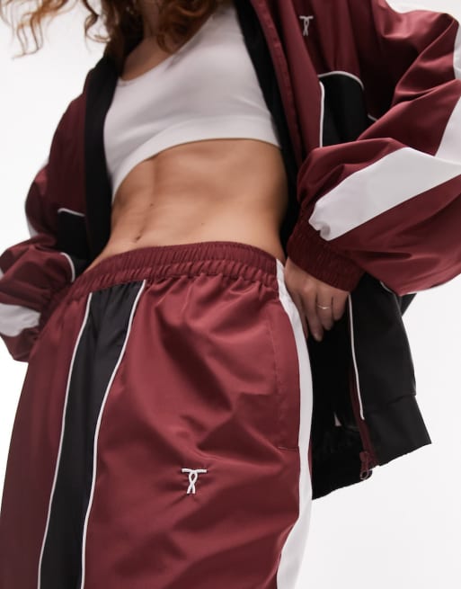 Conjunto burdeos ligero de estilo deportivo de Topshop