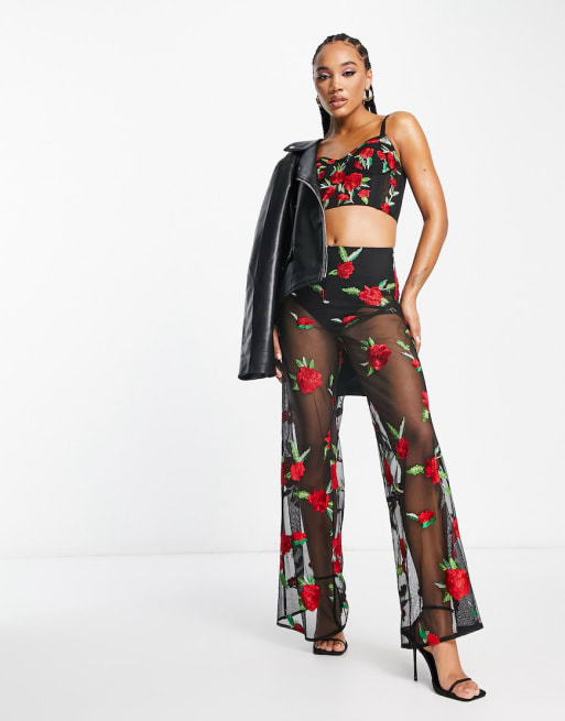 Conjunto con estampado de rosas de Starlet