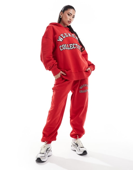 Conjunto de camiseta, sudadera con capucha y joggers extragrandes con diseño universitario de ASOS DESIGN Weekend Collective