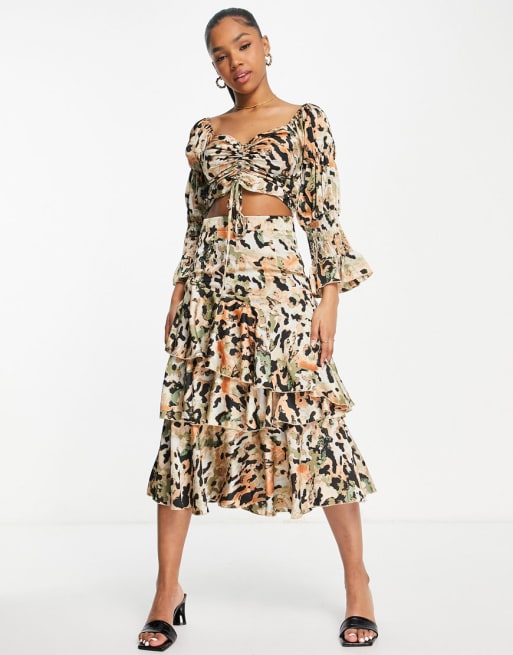 Conjunto de falda midi y top con escote Bardot y estampado floral de Outrageous Fortune