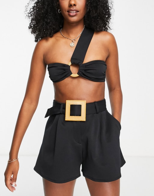 Conjunto de top corto asimétrico con detalle de anilla y cola con hebilla de tejido efecto neopreno de ASOS DESIGN