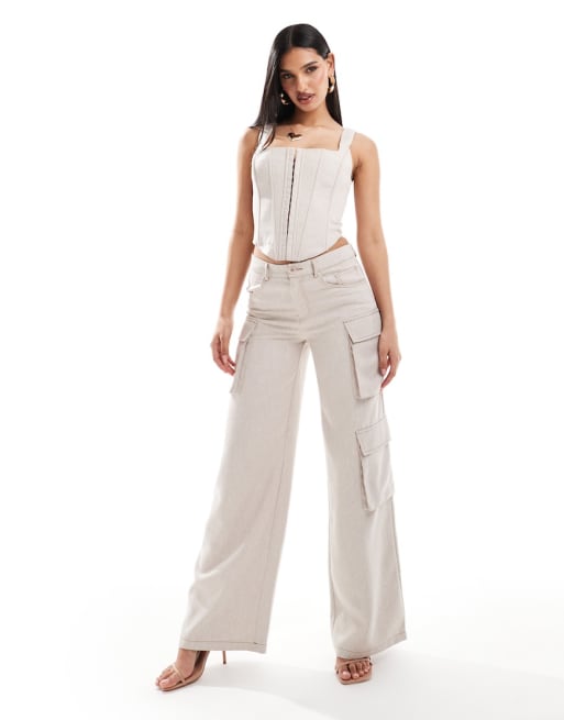 Conjunto gris claro de pantalones de pernera ancha y top corsetero de tejido efecto denim de Aria Cove