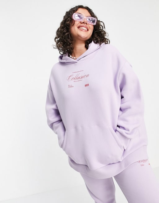 Conjunto lila de sudadera extragrande con capucha, camiseta y joggers con logo de COLLUSION Plus