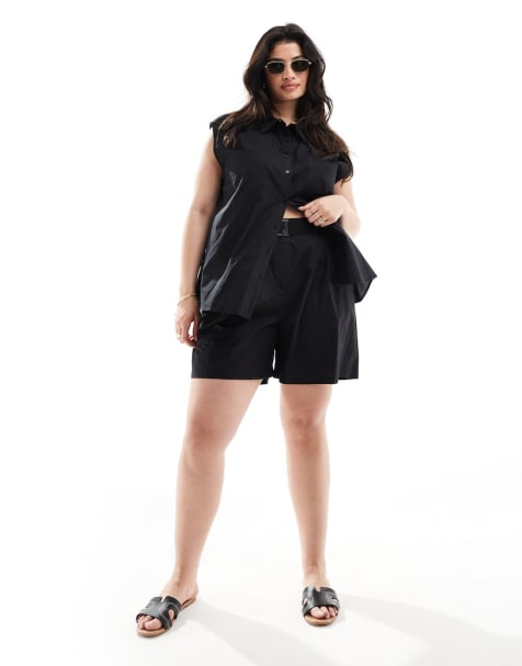Conjunto negro de camisa sin mangas y pantalones cortos de ONLY Curve - view 1