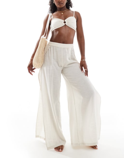 Conjunto playero color crema de pantalones y top con escote palabra de honor de algodón de PIECES