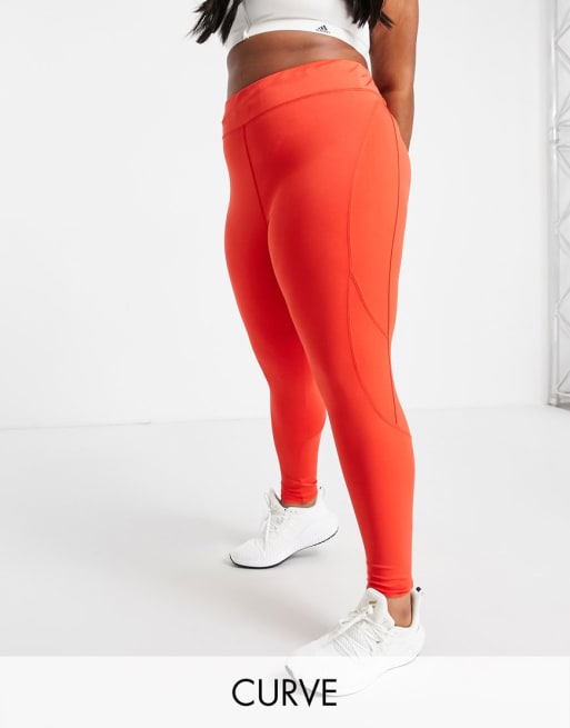 Conjunto rojo para correr con detalle de icono de ASOS 4505 Curve