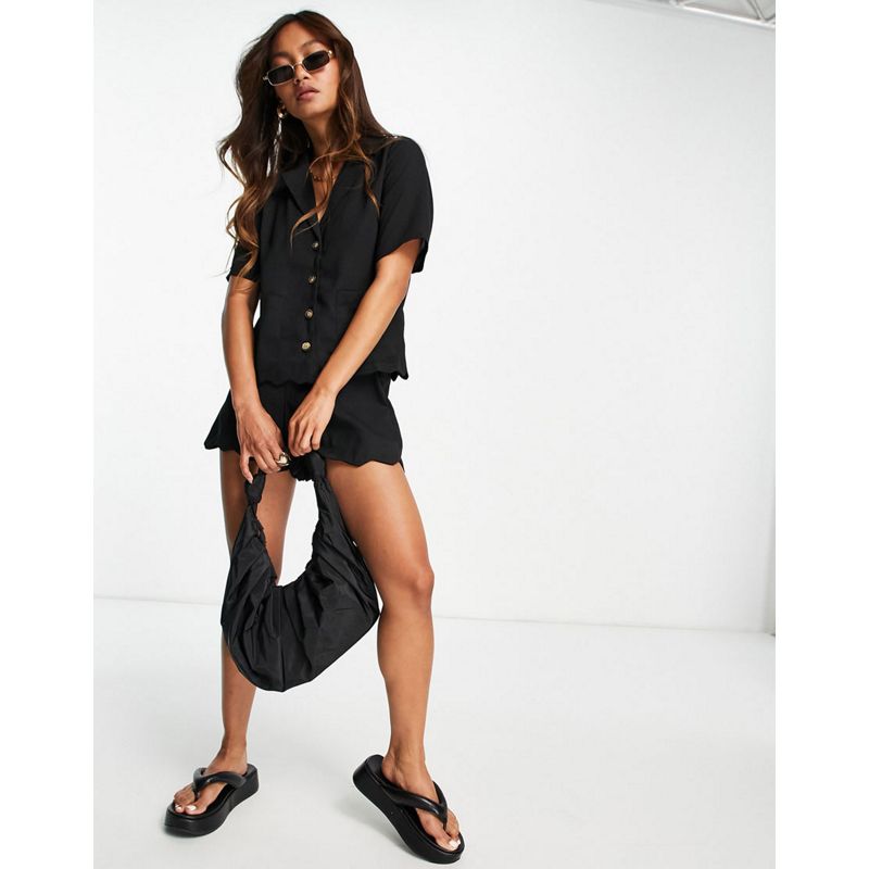 J7UDR Donna Fashion Union - Coordinato con camicia da spiaggia corta e pantaloncini nero con finiture ondulate