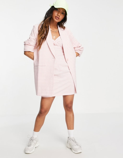 Heartbreak - Coordinato con vestito corto con spalline sottili e blazer in tessuto seersucker, colore rosa