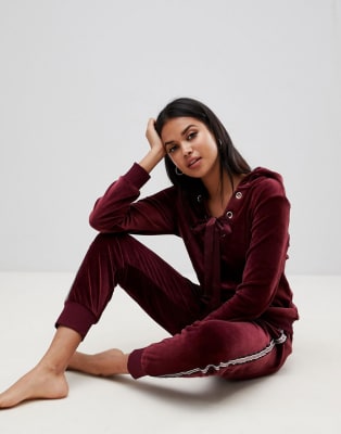 Hunkemoller – Loungewear-Set aus Velours zum Schnüren aus