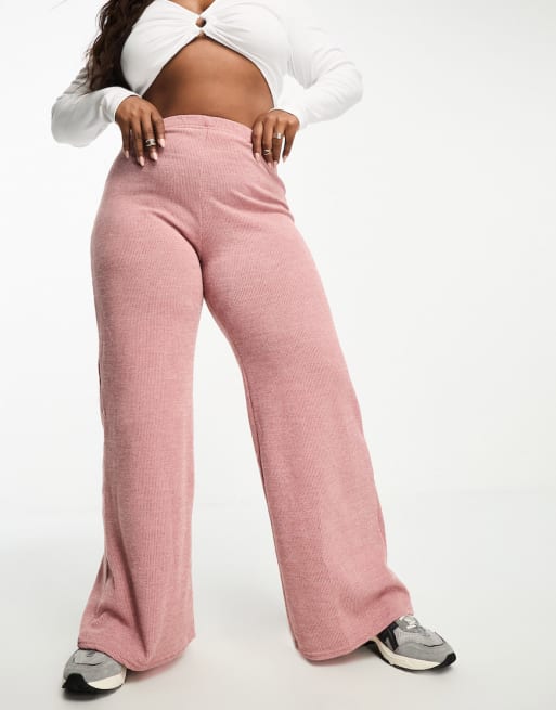 I Saw It First Plus – Geripptes Set aus Strickjacke und weit geschnittener Hose in Rosa