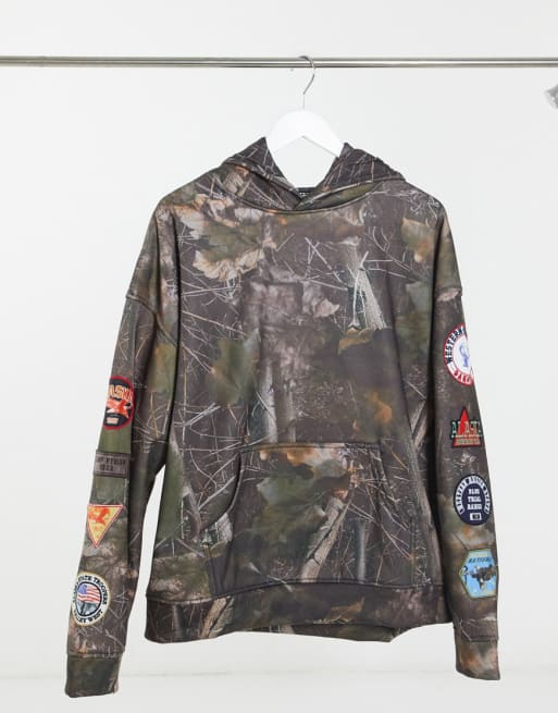 Jaded London - Sweatsuit i skovprint med badges