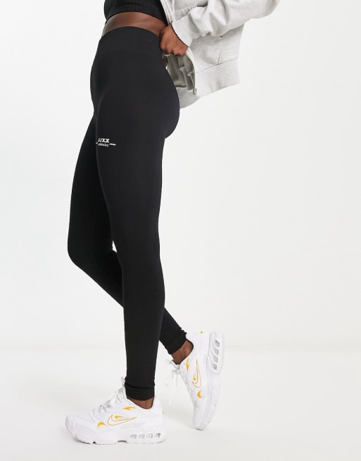 JJXX - Co-ord set van naadloze legging met hoge taille en logo en crop top in zwart