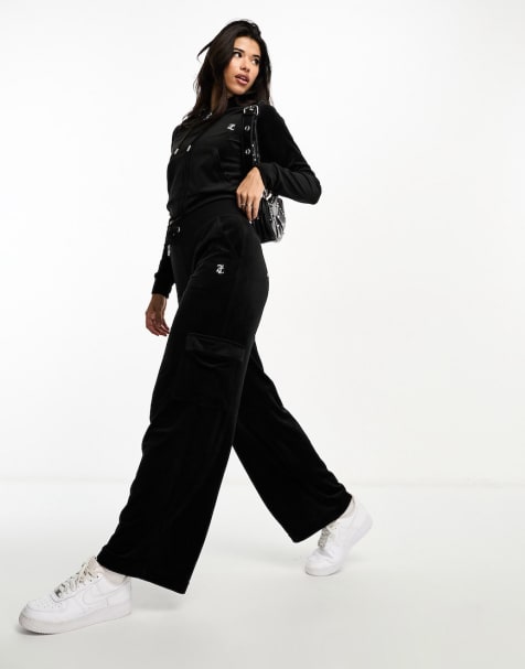 Juicy Couture - Velours co-ord set van joggingbroek met rechte pijpen en hoodie in zwart - view 1