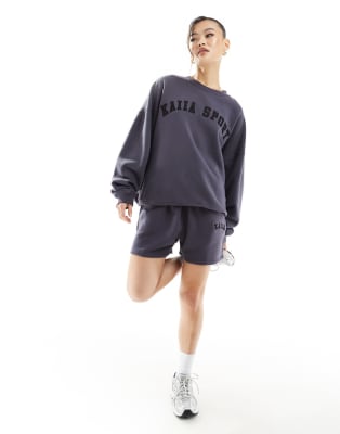 Sweatshirt 4