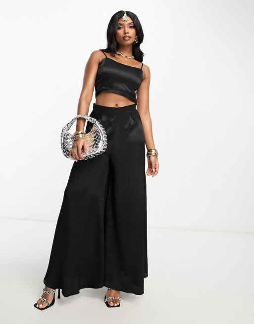 Kanya London - Co-ord set van lehenga broek met wijde pijpen en crop top in zwart