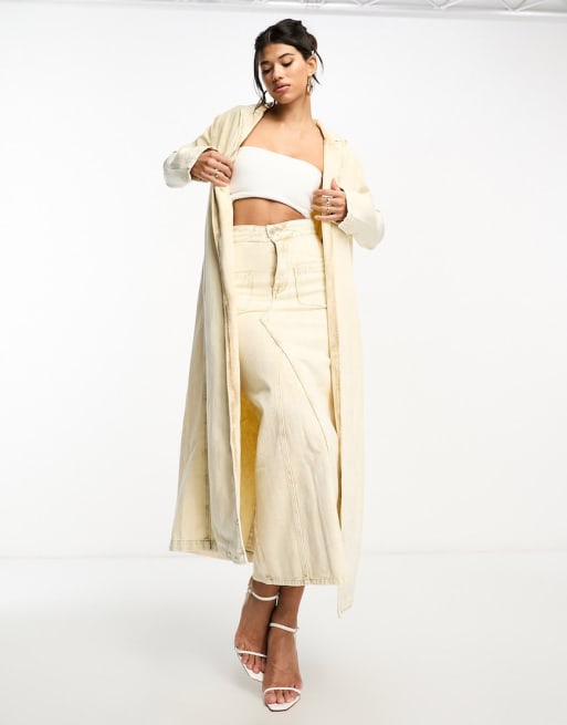 Kyo The Brand - Coordinato con trench in denim e gonna lunga color sabbia slavato con cintura