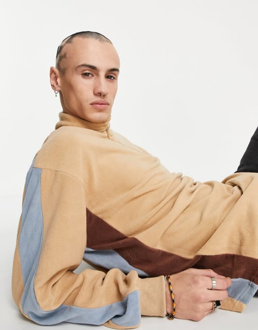 Liquor N Poker – Kombi-Set aus Polarfleece in Braun mit farblich abgestimmtem Bahnendesign