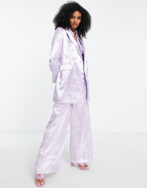 Liquorish – Lila figursytt set i satin