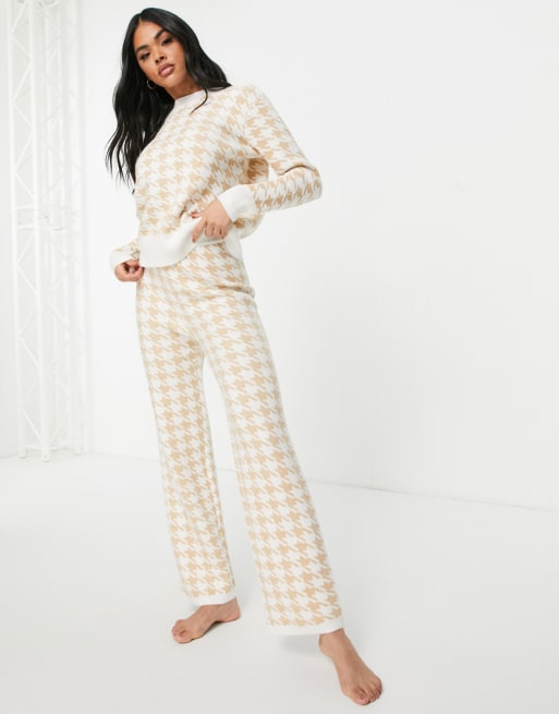 Loungeable – Lounge-Set aus Strick in Creme mit Hahnentrittmuster