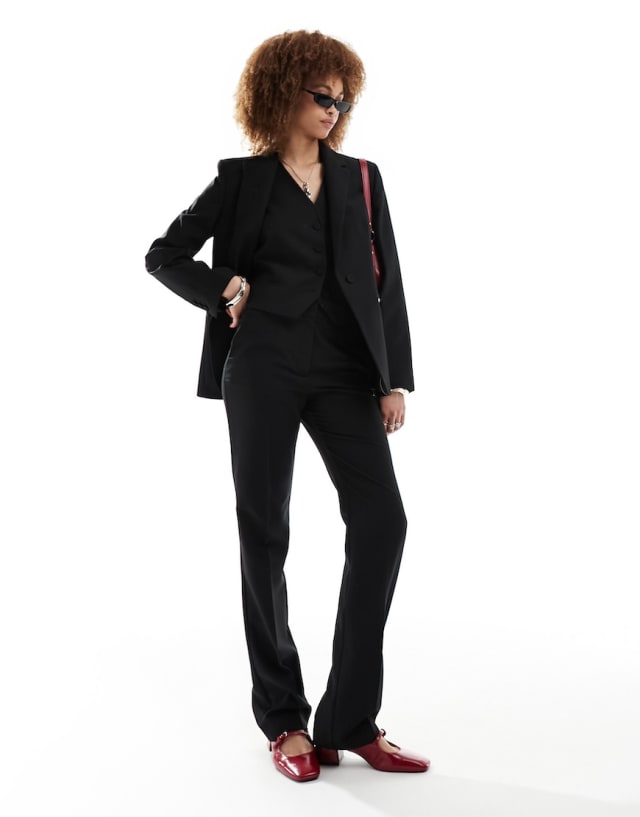 Mango - wool blend blazer, waistcoat and trousers set in black