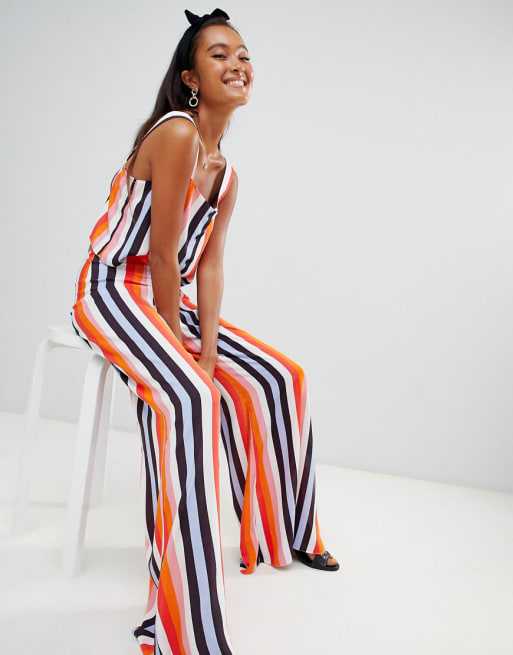 Miss Selfridge - Coordinato a righe arcobaleno con canotta con bottoni e pantaloni