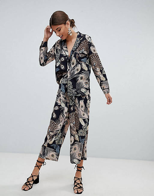 Missguided Feather Print Shirt & Culottes Two-Piece