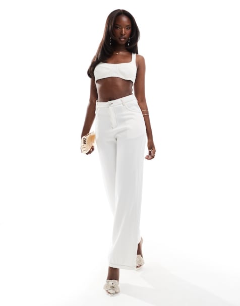 Missy Empire - Coordinato con top a brassière e jeans con fondo ampio in denim bianco - view 1