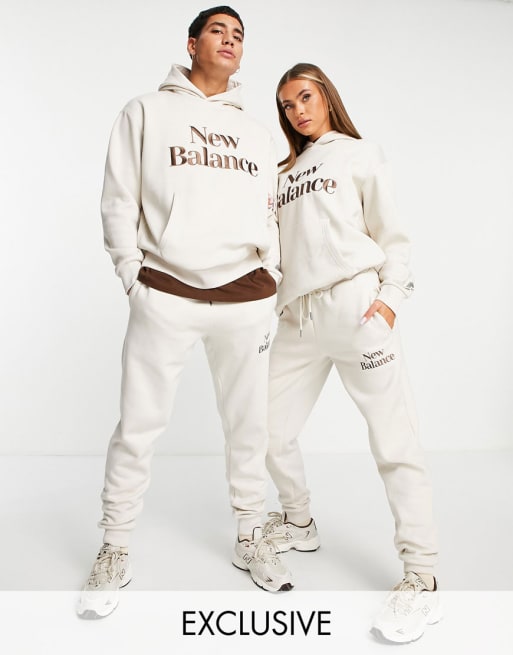 New Balance Cookie sweats set in beige and brown