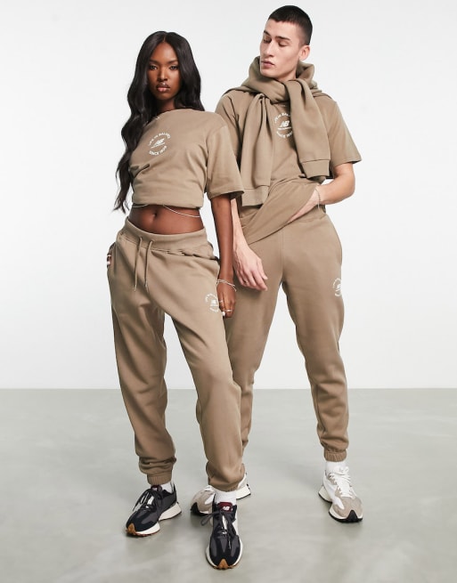 New Balance - Life In Balance - Coordinato con felpa, joggers e T-shirt unisex color grigio fungo