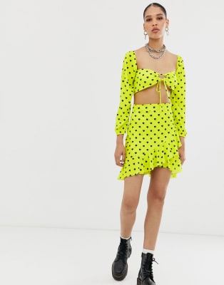 New Girl Order - Coordinato con top corto con scollo alla Bardot e minigonna con stampa di cuori