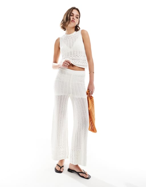 New Look – Set in Cremeweiß mit Häkelhose